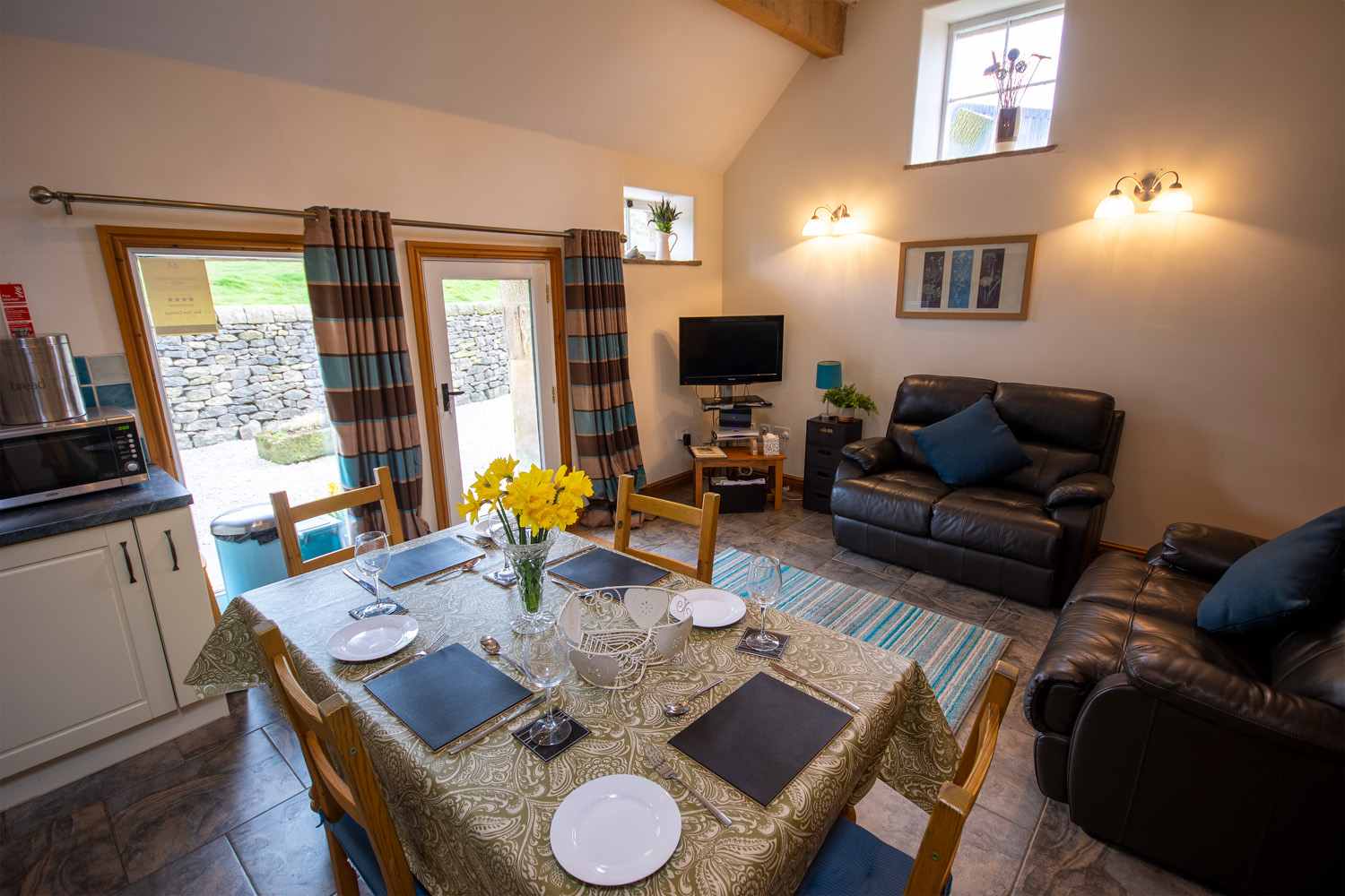 Lets-Go-Peak-District_Ashtree_Cottage_002 Hartington Holiday Cottage