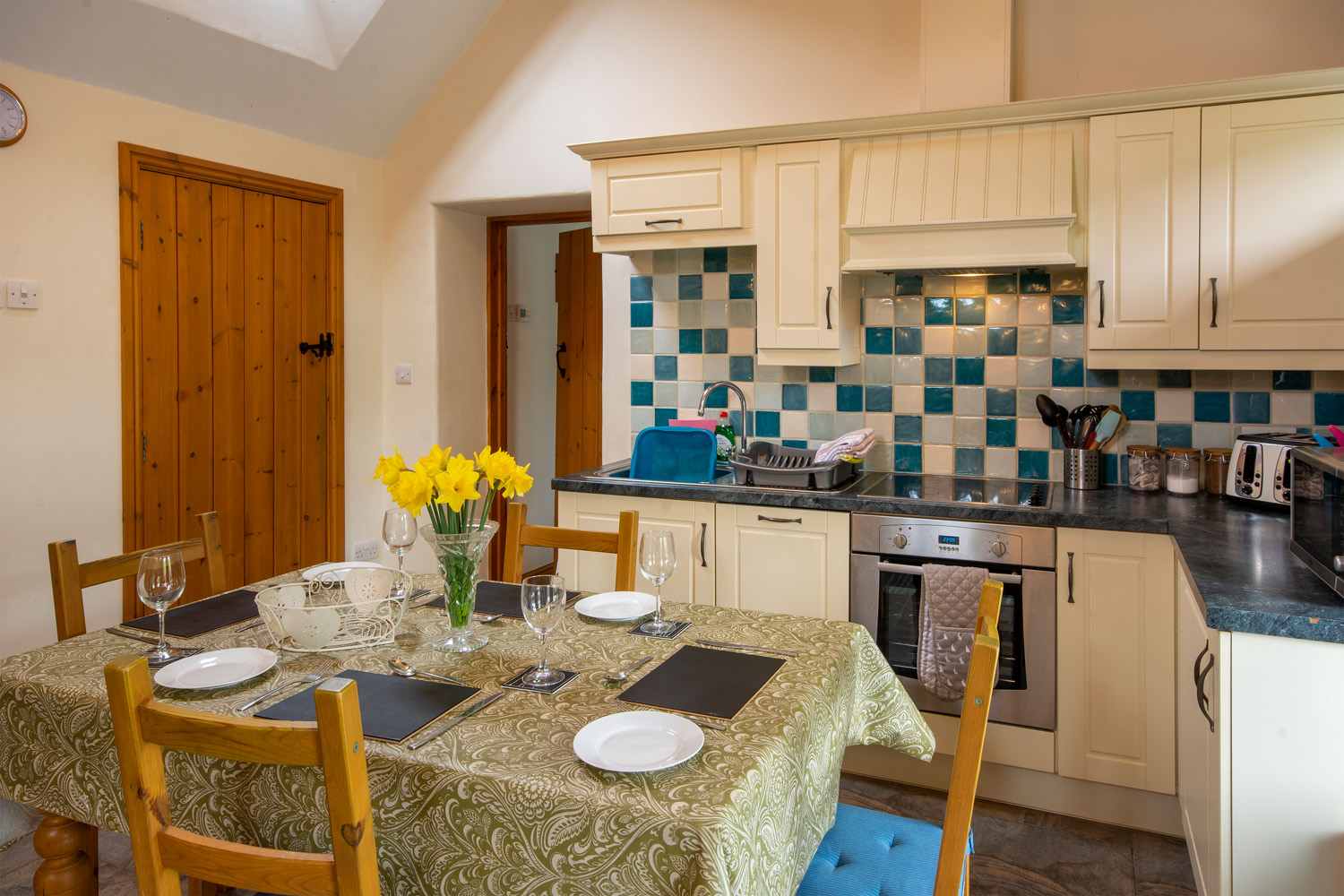 Lets-Go-Peak-District_Ashtree_Cottage_007 Hartington Holiday Cottage