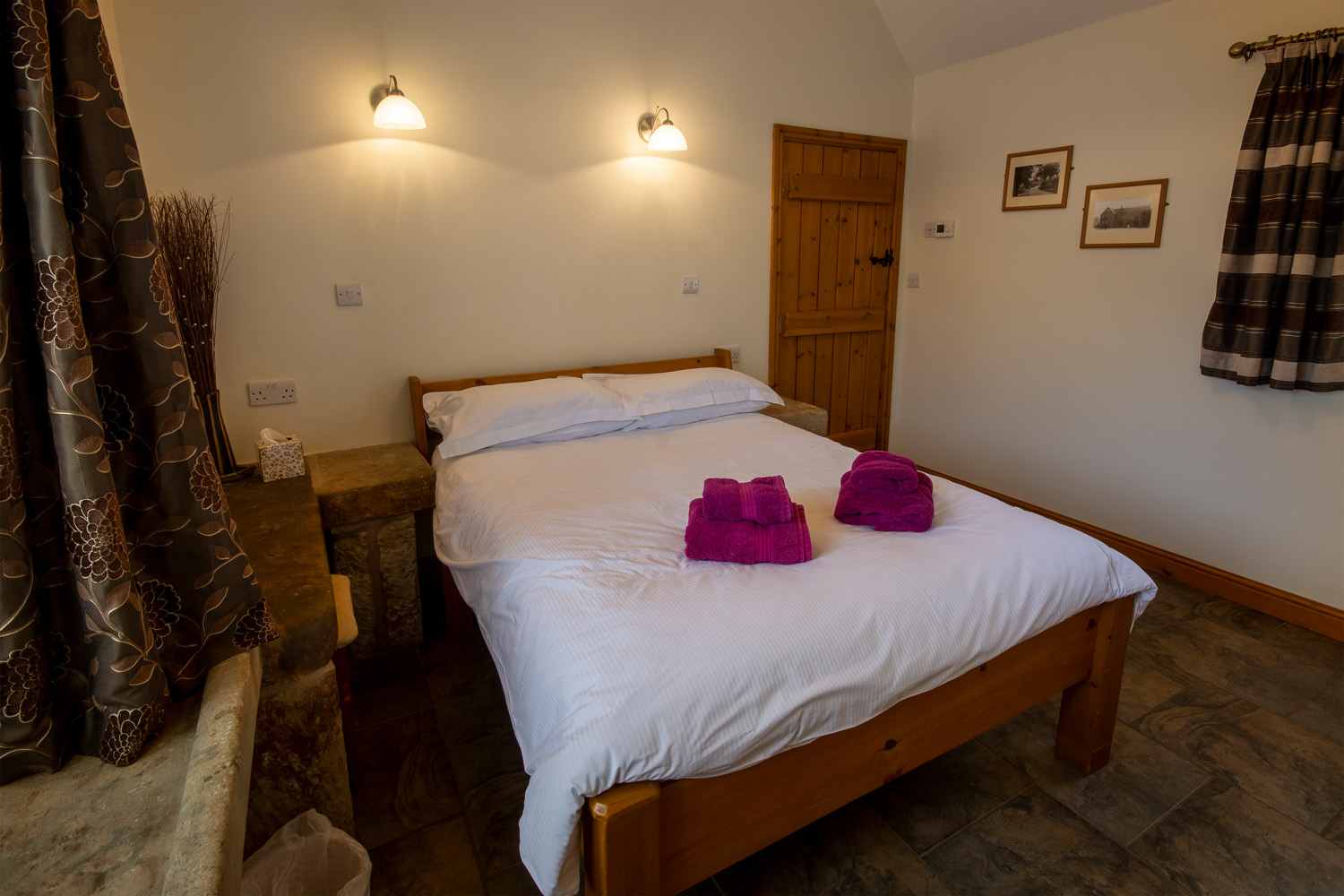 Lets-Go-Peak-District_Ashtree_Cottage_015 Hartington Holiday Cottage