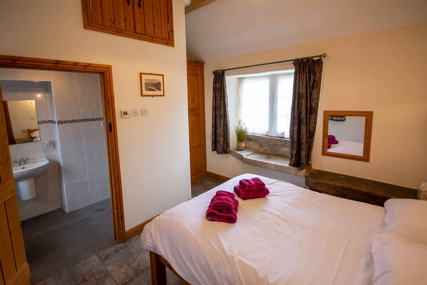 Lets-Go-Peak-District_Ashtree_Cottage_018 Hartington Holiday Cottage